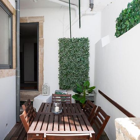 Alfama Terrace Apartment With Authentic XVIII Tiles And Historic Notes 3 Bedrooms & 2 Bathrooms Ac リスボン エクステリア 写真