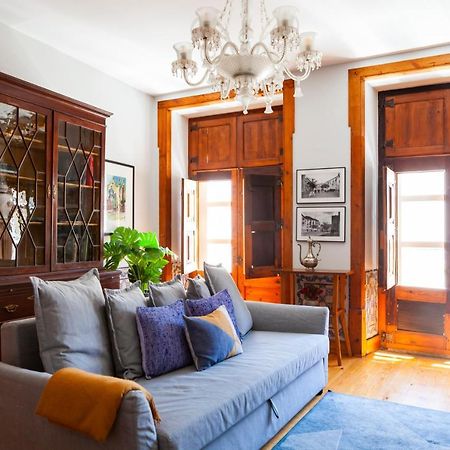 Alfama Terrace Apartment With Authentic XVIII Tiles And Historic Notes 3 Bedrooms & 2 Bathrooms Ac リスボン エクステリア 写真