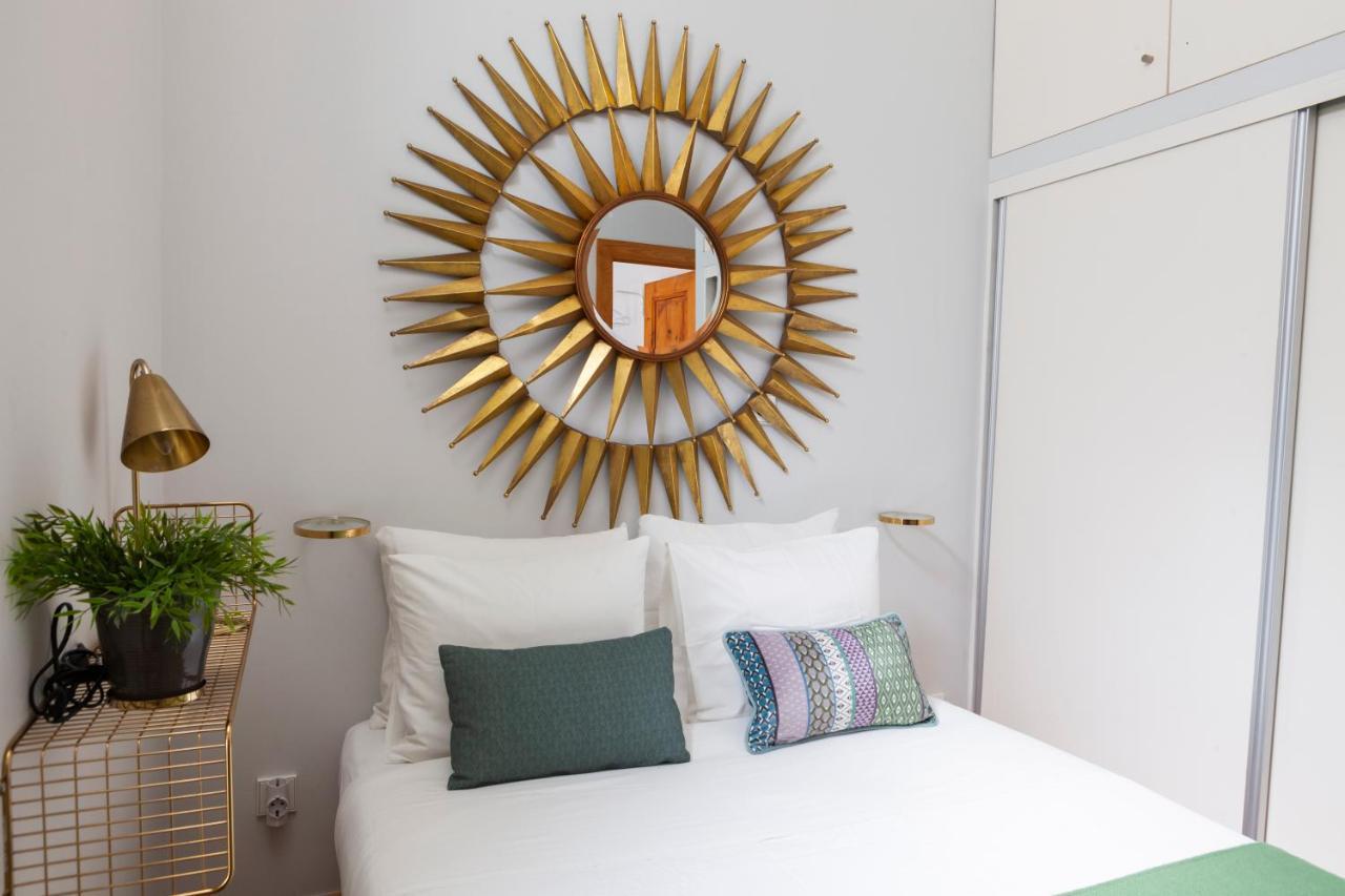 Alfama Terrace Apartment With Authentic XVIII Tiles And Historic Notes 3 Bedrooms & 2 Bathrooms Ac リスボン エクステリア 写真