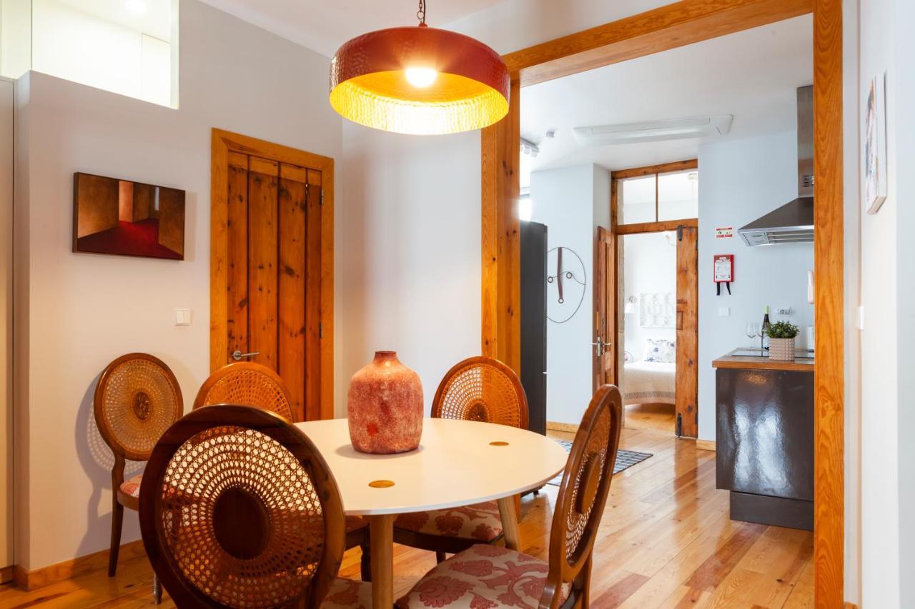 Alfama Terrace Apartment With Authentic XVIII Tiles And Historic Notes 3 Bedrooms & 2 Bathrooms Ac リスボン エクステリア 写真