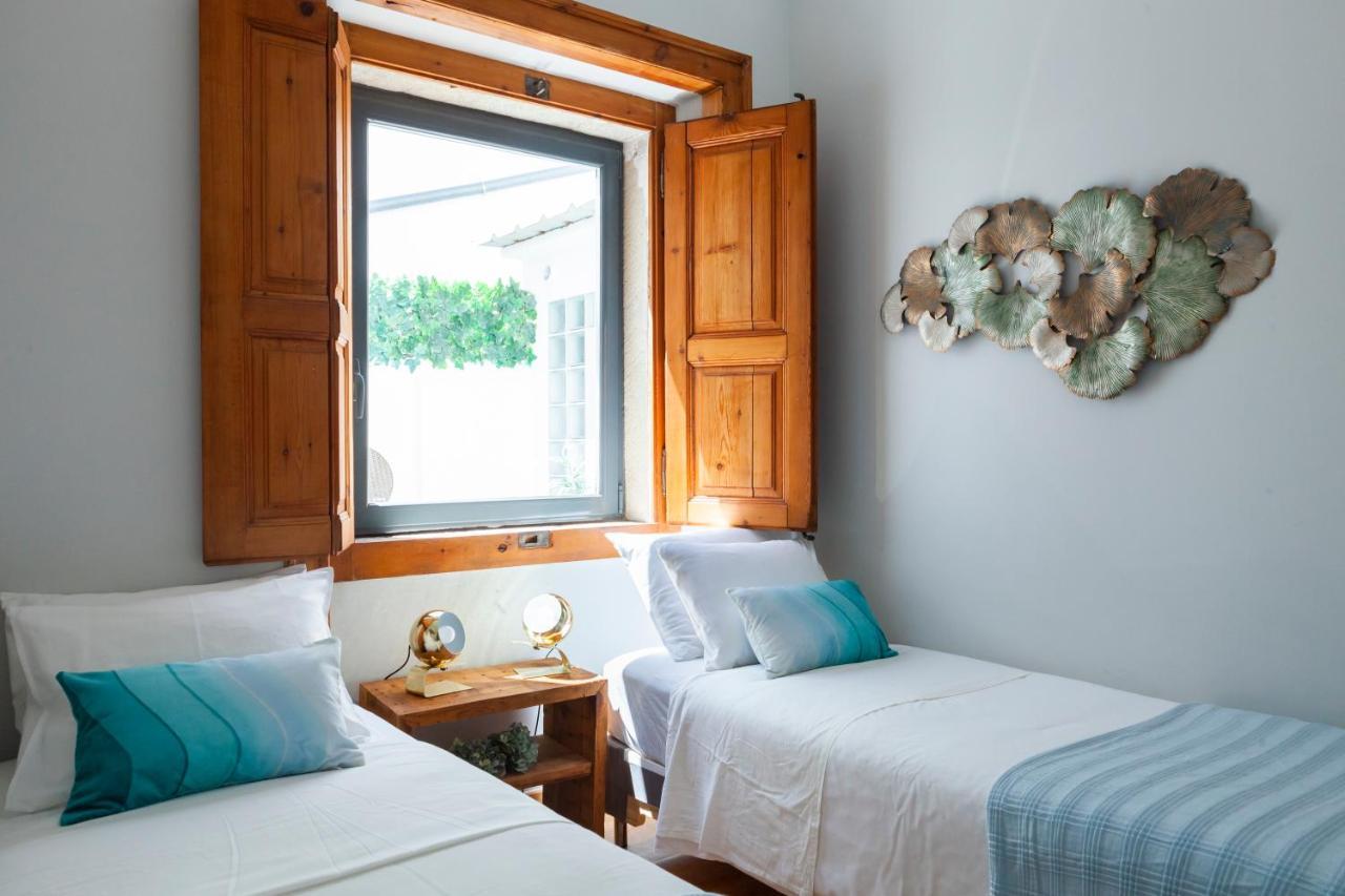 Alfama Terrace Apartment With Authentic XVIII Tiles And Historic Notes 3 Bedrooms & 2 Bathrooms Ac リスボン エクステリア 写真